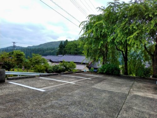 平等寺駐車場