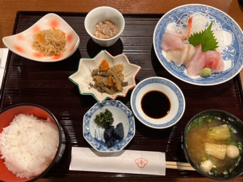 珠洲ビーチホテルの夕食（お刺身）