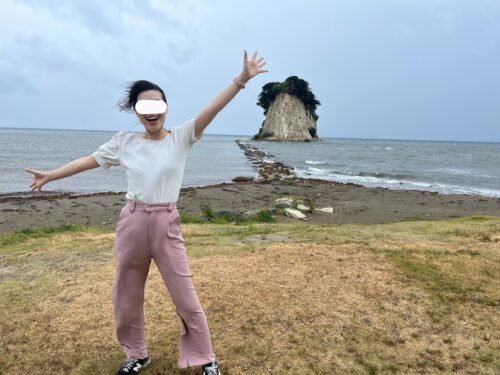 娘と見附島