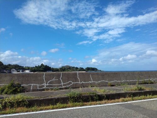 白丸郵便局前の海岸