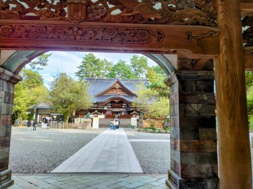 尾山神社の神門