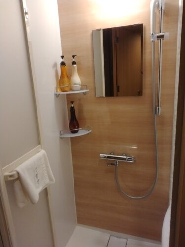 御宿野乃金沢のシャワールーム