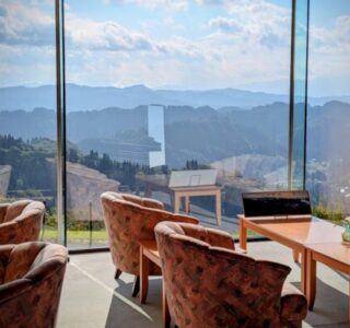 まつだい芝峠温泉雲海のロビー