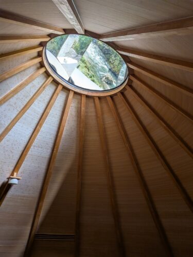 足湯の天井が素敵